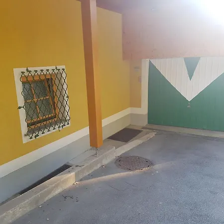 アパート Am Stadtrand Von グラーツ