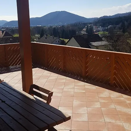 Am Stadtrand Von Apartman