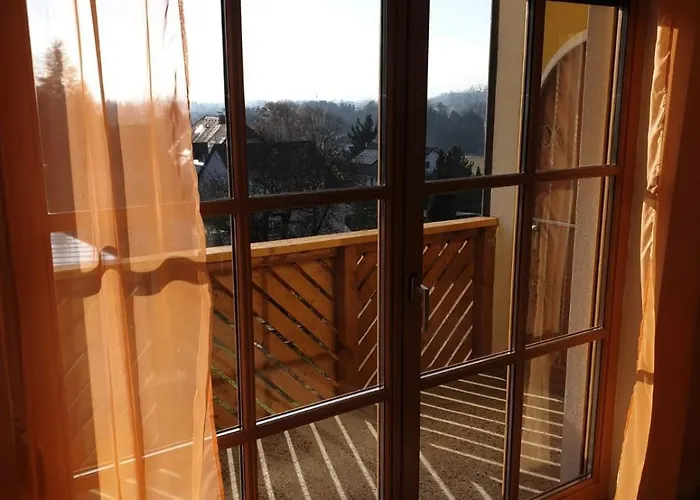 Am Stadtrand Von 아파트 *