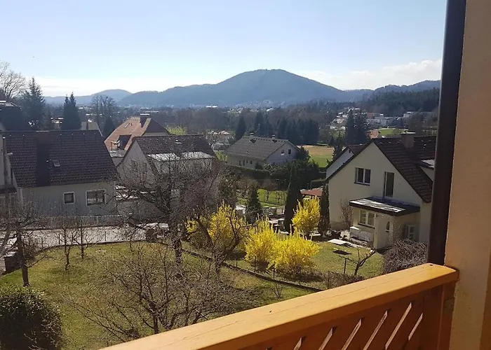 Am Stadtrand Von * 그라츠